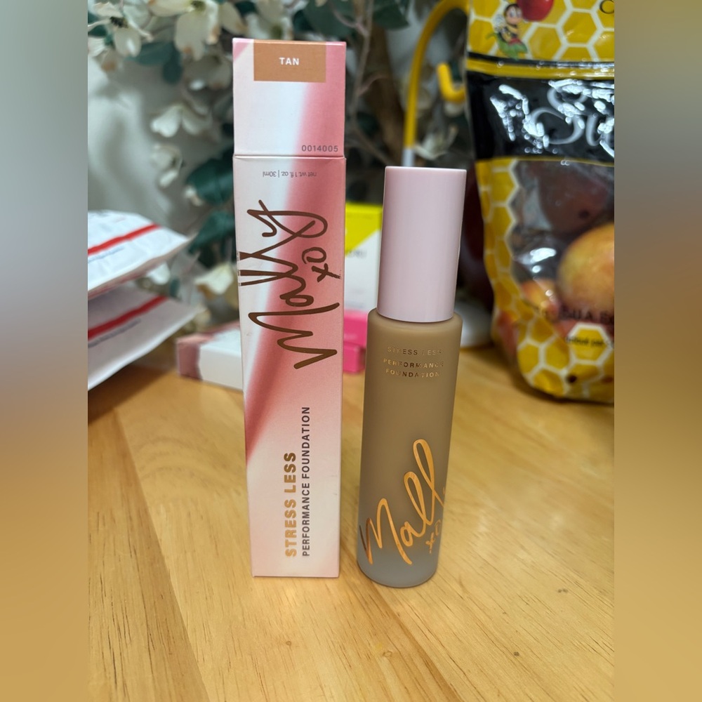 MALLY BEAUTY Stress Less Performance Foundation in Tan 1 fl.oz BNIB Authentic